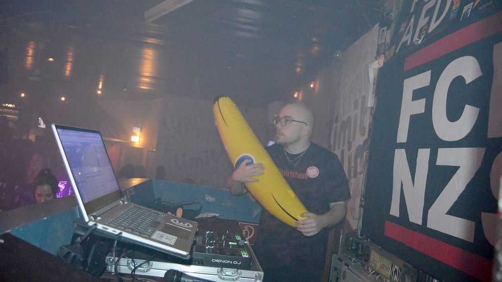 DJ Hanno war für jeden Spaß zu haben.