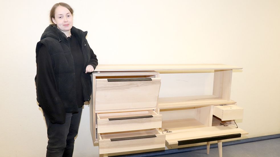 Caroline Meinders ist musikbegeistert und hat viele Platten und CDS. Die will sie jetzt in ihrem selbst gebauten Phonoschrank unterbringen. Foto: privat