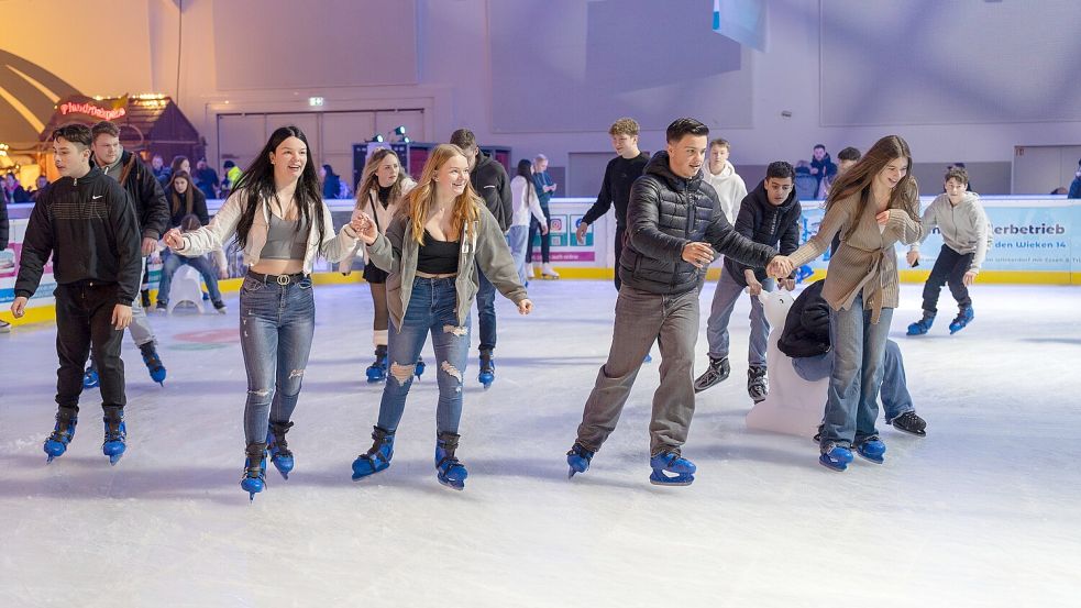 Vor allem Jugendliche kommen zur Eiszeit, um dort mit ihren Freunden eine gute Zeit zu verbringen. Foto: www.fotografie-ihler.de