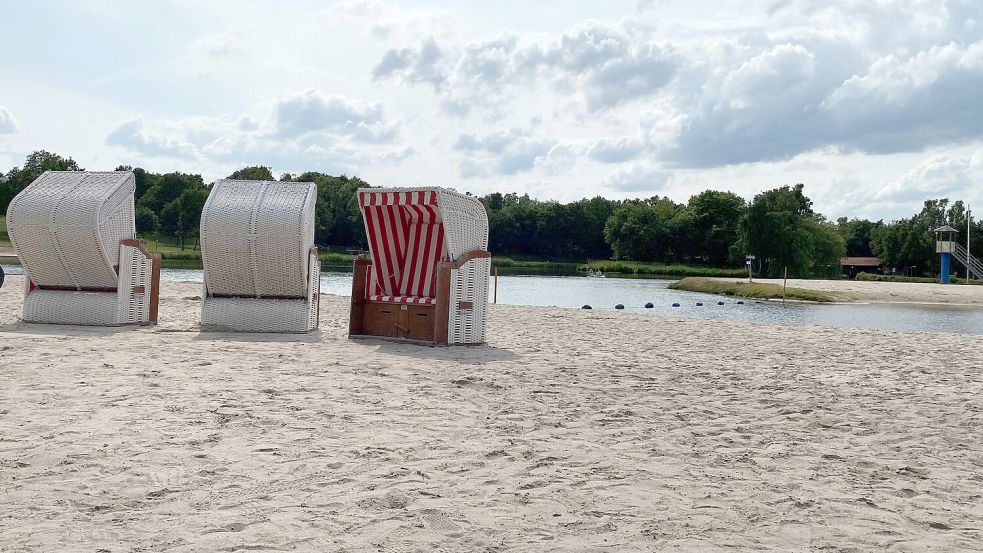 Der Strand am Ihler Meer, hier ein Foto aus dem vergangenen Sommer, soll im August Kulisse für ein Tauffest werden. Foto: Christin Wetzel