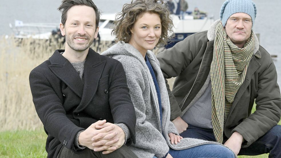 Das Ermittler-Trio im neuen Pilotfilm „Nord bei Nordost: Westend“ spielen Franz Dinda, Cordelia Wege und David Bredin (von links nach rechts). Foto: IMAGO/Future Image