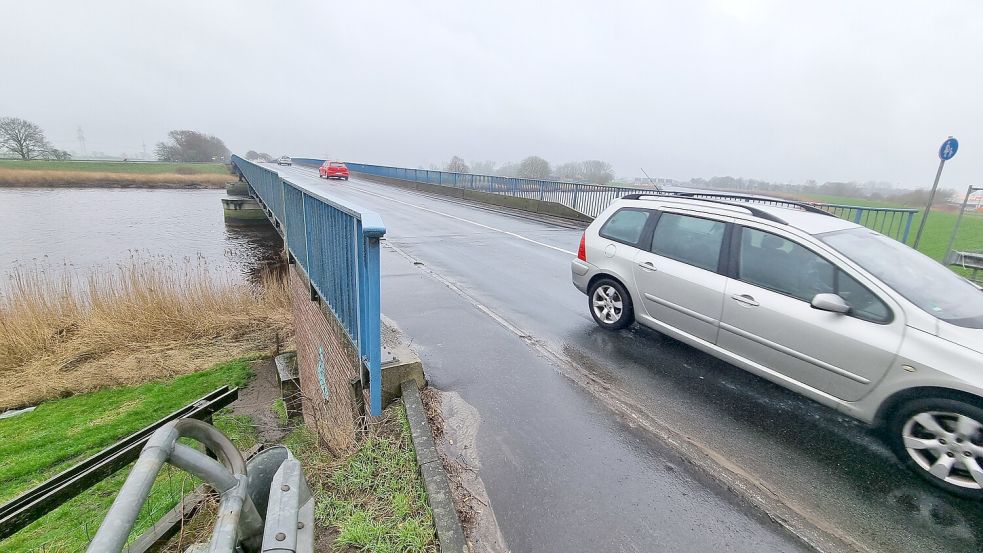 Die alte Ledabrücke in Leer ist in einem schlechtem Zustand. Foto: Bothe