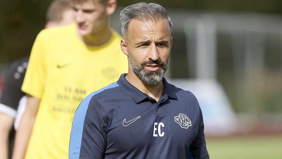 Germania-Trainer Erhan Colak konnte mit dem Auftritt seiner Mannschaft überhaupt nicht zufrieden sein. Archivfoto: Doden, Emden