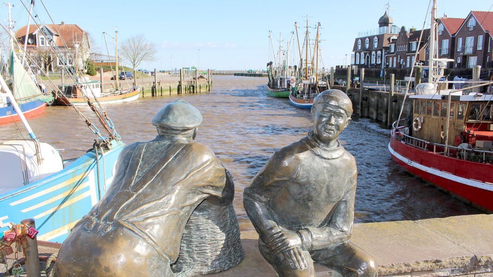 Neuharlingersiel ist noch einer der wenigen aktiven Kutterhäfen an der Küste. Foto: Oltmanns/Archiv