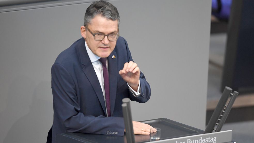 CDU-Politiker Roderich Kiesewetter hat Bundeskanzler Olaf Scholz heftig kritisiert. Foto: dpa/Marco Rauch