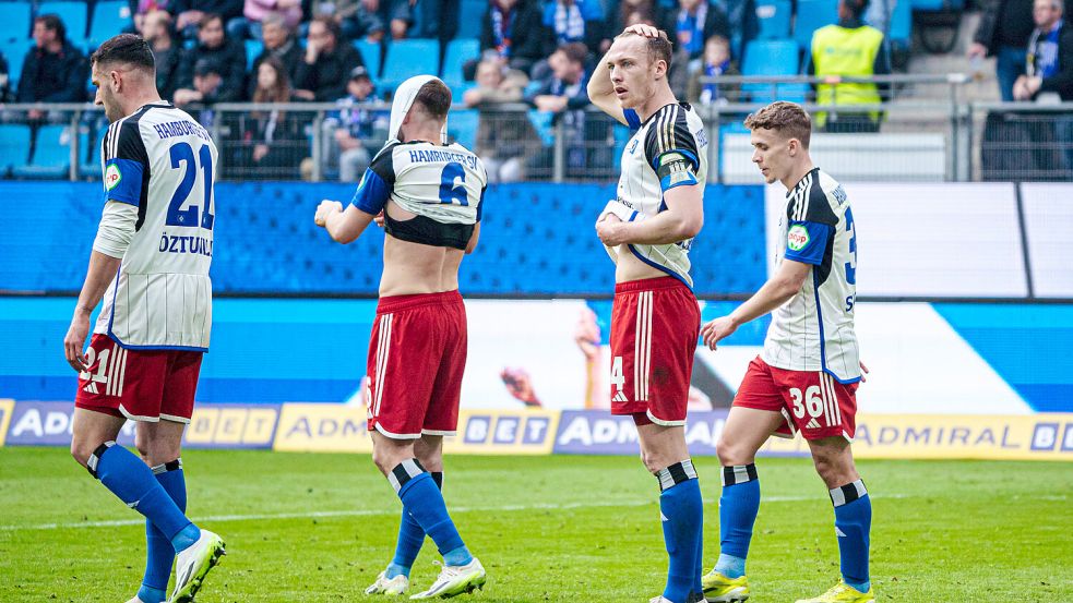 Heimniederlage gegen den Tabellenletzten: HSV-Kapitän Schonlau fassungslos. Foto: IMAGO/Eibner