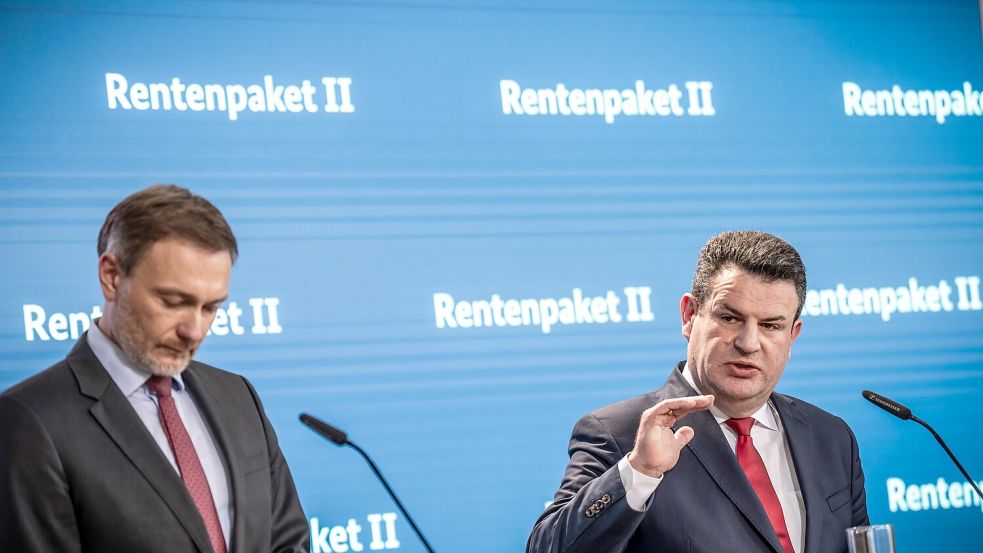 Arbeitsminister Hubertus Heil und Finazminister Christian Lindner stellten ihr neues geplanten Rentenpaket II vor. Foto: dpa/Michael Kappeler
