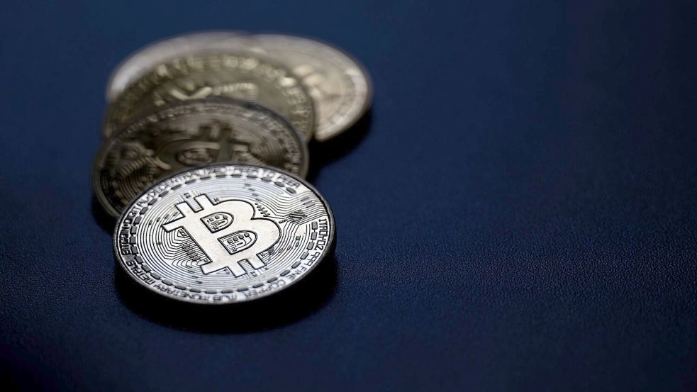 Die Digitalwährung Bitcoin hat ein neues Allzeithoch erreicht. Foto: Hannes P Albert/dpa