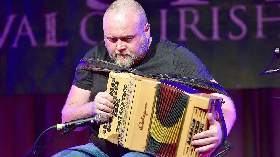 David Munnelly zeigte, was auf einem Akkordeon alles möglich ist. Foto: Stromann