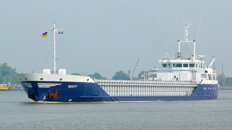 Die Bergung der havarierten „Verity“ muss noch in diesem Jahr erfolgen, teilt die Wasserstraßen- und Schifffahrtsdirektion mit. Archivfoto: Dietmar Hasenpusch/DPA