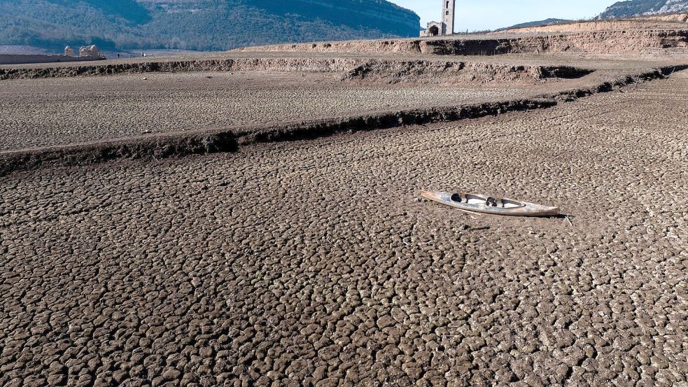 Die nordöstliche Region in Katalonien ist schwer von Trockenheit betroffen. Foto: Emilio Morenatti/AP/dpa