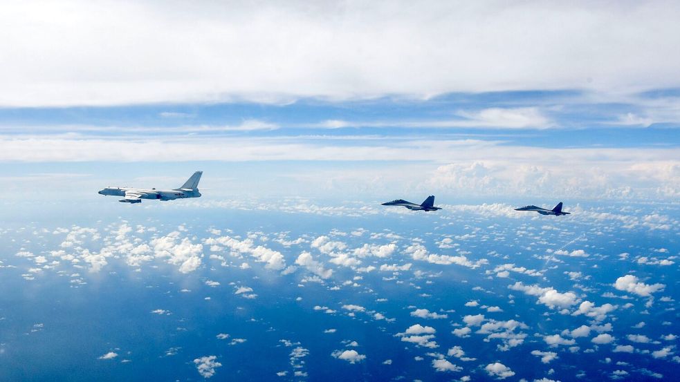 Kampfflugzeuge des Ostkommandos der chinesischen Volksbefreiungsarmee führen vermehrt Kampfübungen um die Insel Taiwan durch. Foto: Li Bingyu/XinHua/dpa