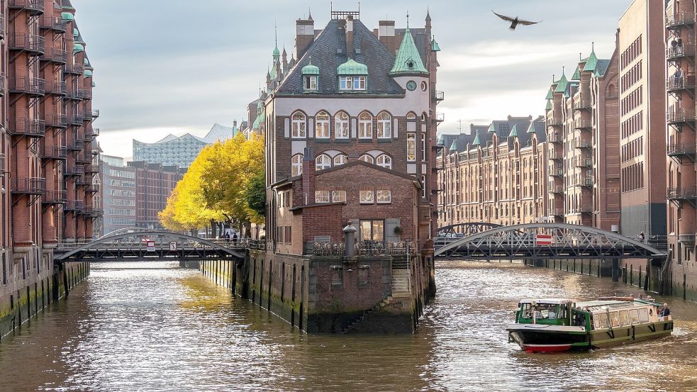 Die Freie und Hansestadt Hamburg verklagt die Stadt Emden. Symbolfoto: Pixabay