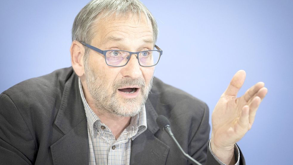 Karsten Smid arbeitet bei Greenpeace und befasst sich mit Deutschlands Ausstieg aus fossilen Energien. Foto: imago-images/photothek