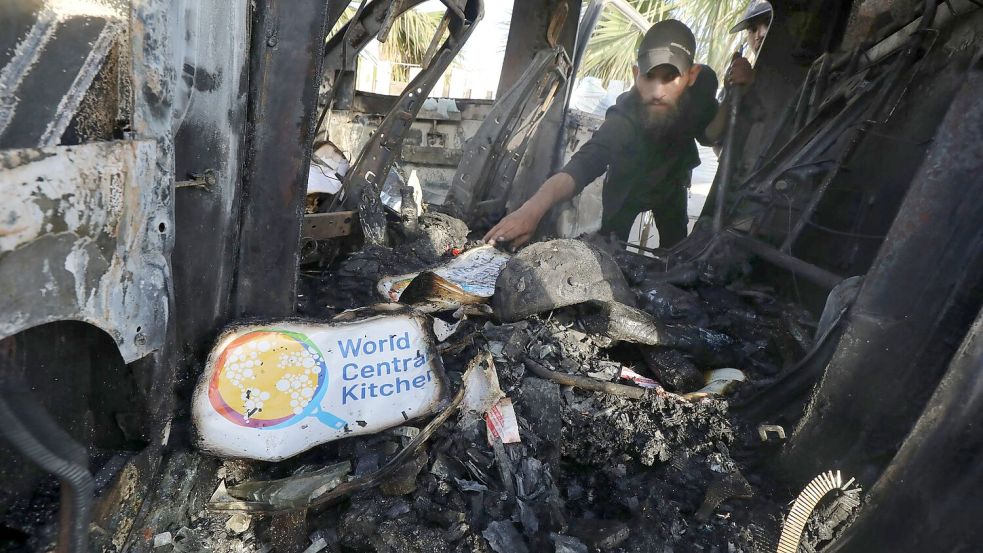 Bei dem israelischen Luftangriff im Gazastreifen sind laut World Central Kitchen sieben Mitarbeiter getötet worden. Foto: Omar Ashtawy/APA Images via ZUMA Press Wire/dpa