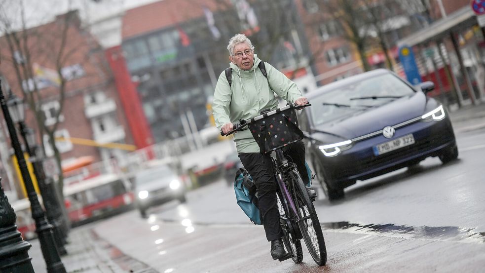 Fahrradfahrerinnen und -fahrer sollen in Emden eine stärkere Stimme bekommen, in dem sie von einem ADFC-Kreisverband in der Stadt vertreten werden. Foto: Ortgies