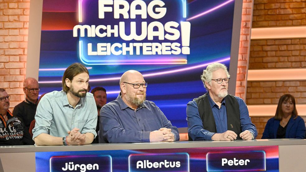 Jürgen Boese (von links), Albertus Akkermann und Peter Gerdes waren die ostfriesischen Kandidaten. Foto: NDR/UFA Show & Faktual/Uwe Ernst