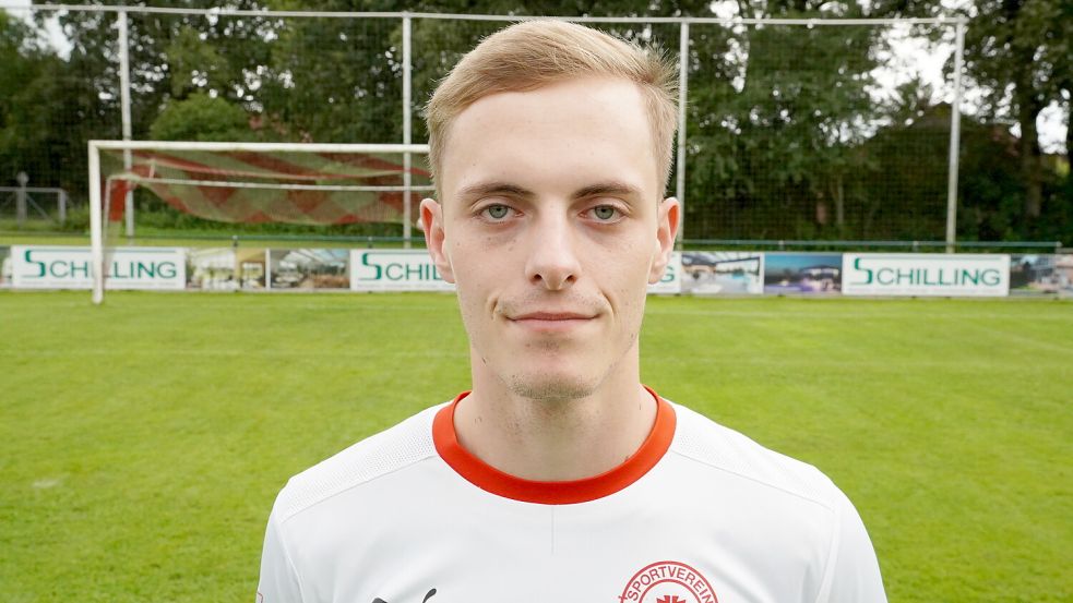 Großefehns Lennard Martens traf sehenswert zum 4:2-Endstand. Archivfoto: Steenhoff