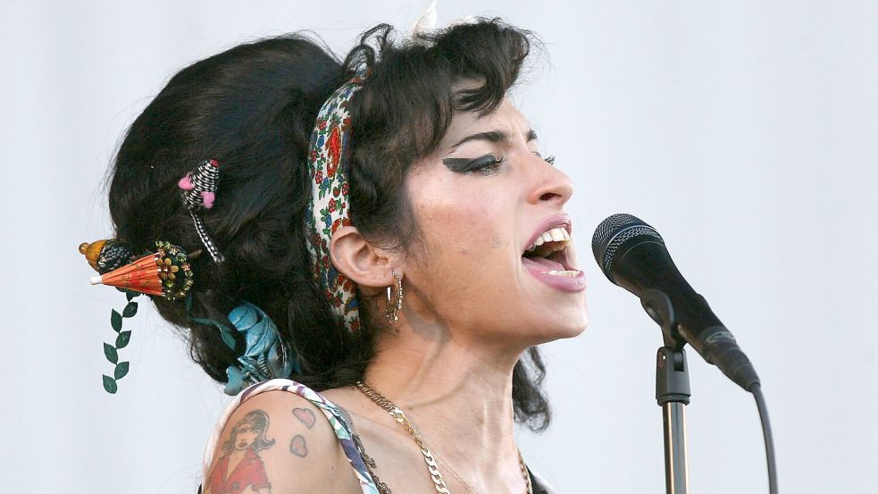 Die britische Sängerin Amy Winehouse 2008 in London. Foto: Niall Carson/PA Wire/dpa