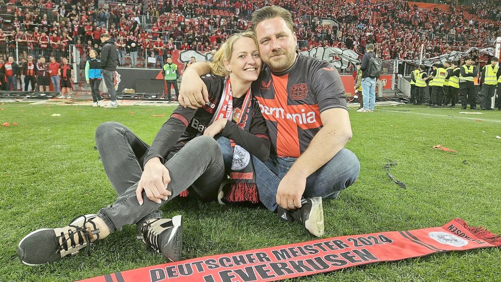 Nicole Wagner aus Völlenerkönigsfehn schenkte ihrem Mann Clemens die Tickets für das Werder-Spiel zu Weihnachten.