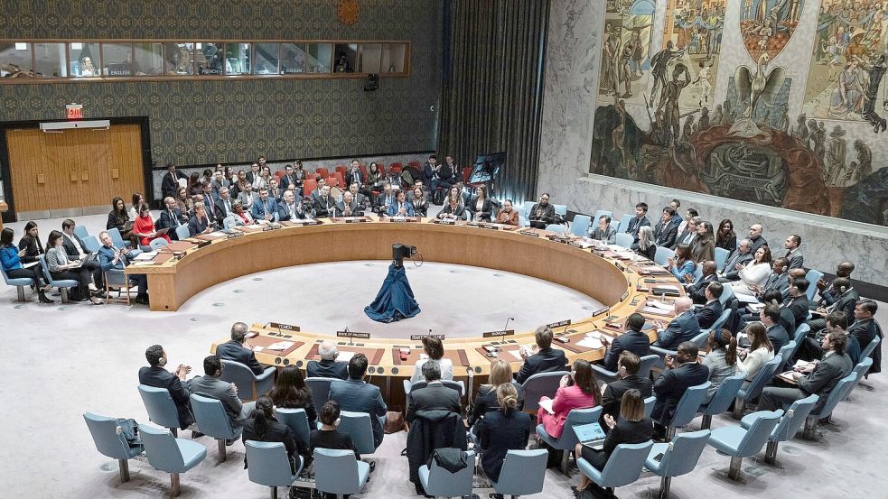 Mitglieder des Sicherheitsrats der Vereinten Nationen nach einer Abstimmung. Auch die Staats- und Regierungschefs des G7-Treffens verurteilten den iranischen Angriff aufs Schärfste. Foto: Craig Ruttle/AP/dpa