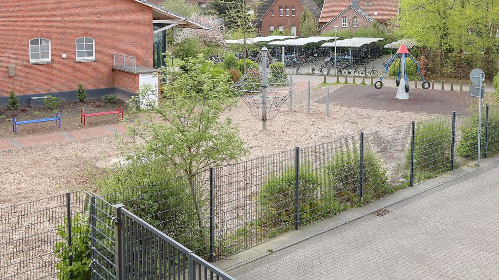 In Sichtweite der Sparkassen-Arena gibt es viele Fahrradparkplätze. Sie sind jedoch meist unerreichbar für die Besucher der Halle. Foto. Romuald Banik