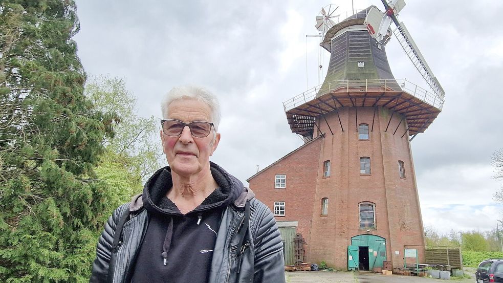 Der Mühlenmeister: Dieter Hunken kümmert sich schon seit mehr als 50 Jahren ehrenamtlich um die Windmühle in Bunde. Nebenbei engagiert sich der Bunder ehrenamtlich im Dollard Museum. Foto: Gettkowski