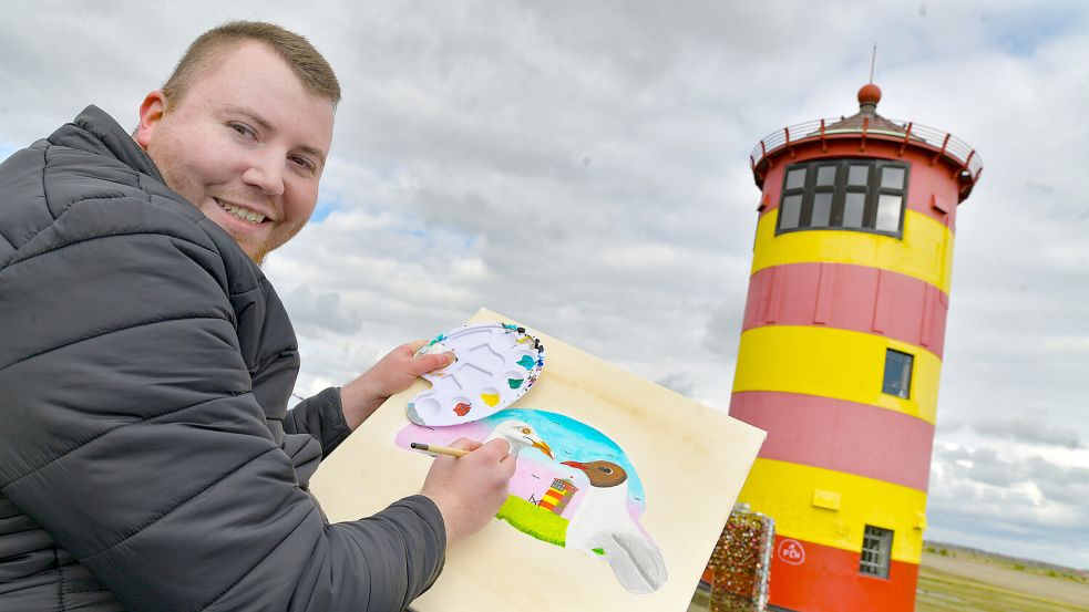 Sven Schetzberg ist Asperger-Autist und Maler. Eines seiner liebsten Motive: der Pilsumer Leuchtturm in der Krummhörn. Foto: Ortgies