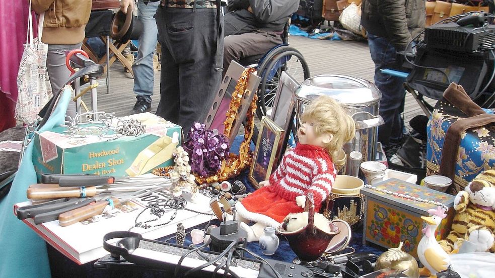 Trödel, Kunst und Kram gibt’s beim Flohmarkt in der Nordseehalle Emden. Symbolbild: Archiv