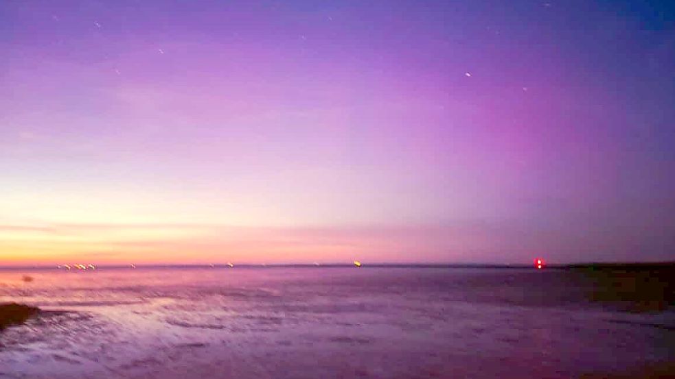 Nicole Siebert hat Polarlichter über Neuharlingersiel fotografiert. Foto: Nicole Siebert