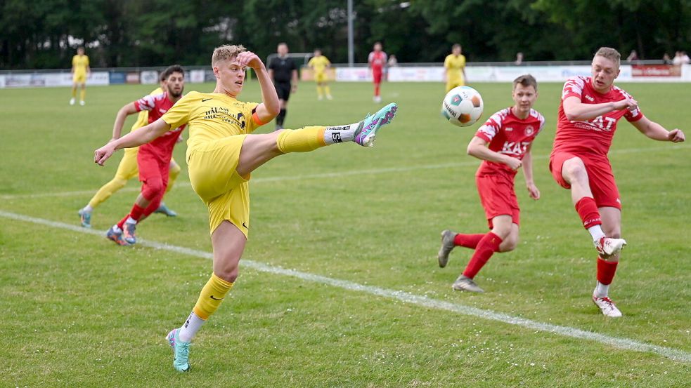 Kapitän Nick Kaßmann (vorne links) erzielte am Dienstag den 3:0-Endstand.