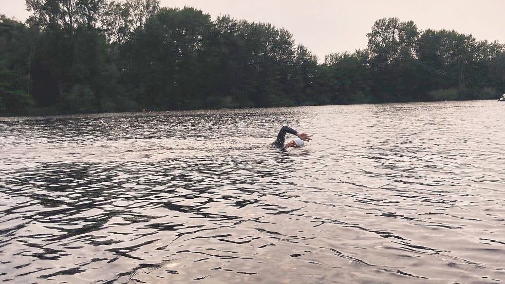 Seit Monaten bereitet sich Nelson auf sein Vorhaben vor: durch Training im Freiwasser und in der Halle. Foto: Kohlbus
