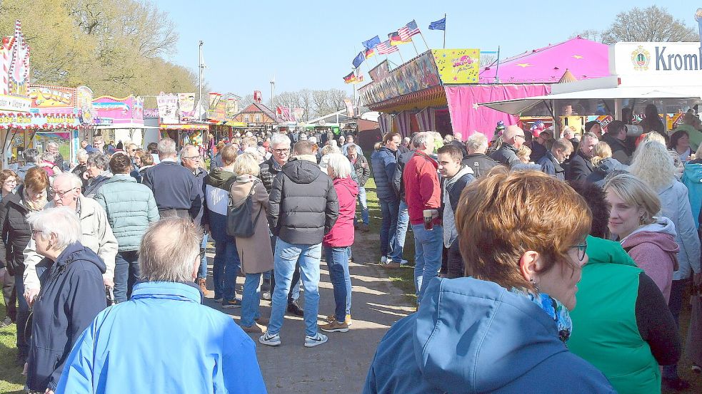 Der Kirmestrubel in Bagband zieht jedes Jahr tausende von Besuchern an. Foto: Archiv