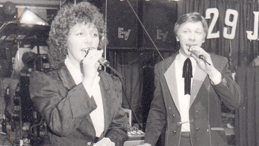 Jenny und Jonny bei einem ihrer früheren Auftritte im Februar 1988. Kennengelernt hatten sich die beiden zwei Jahre zuvor. Fotos: Archiv