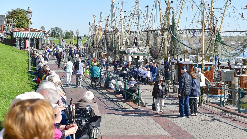 Greetsiel ist in Sachen Tourismus Dreh- und Angelpunkt. Welche Auswirkungen der Tourismus in der Gemeinde hat, ist jetzt untersucht worden. Foto: Archiv/Wagenaar