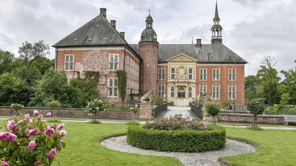 Das Schloss Gödens ist bei Ostfriesen beliebt, dort ist eine Landpartie. Foto: Ortgies/Archiv