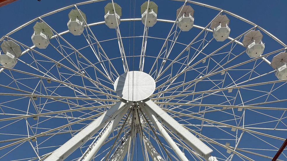 Beim Pfingstmarkt in Norden geht es hoch hinaus. Foto: Kresse