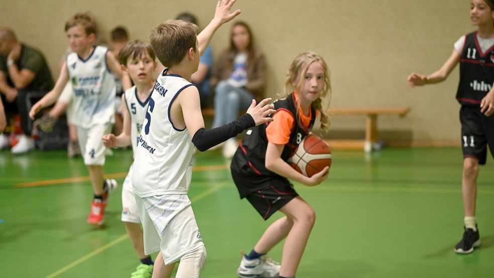 Der Basketballsport steht am Wochenende in Leer wieder ganz im Mittelpunkt. Foto: Meiborg
