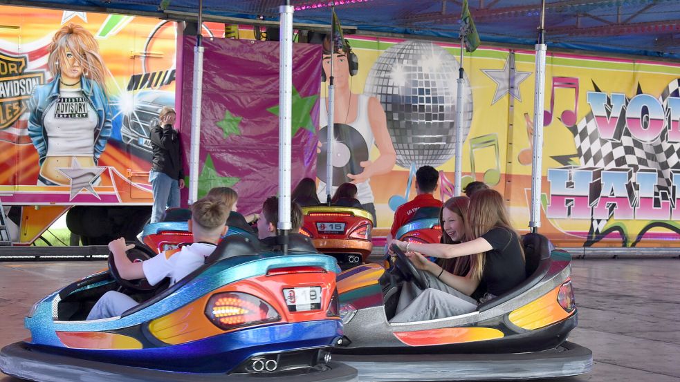 Der Autoscooter ist wieder beliebt. Foto: Buntjer