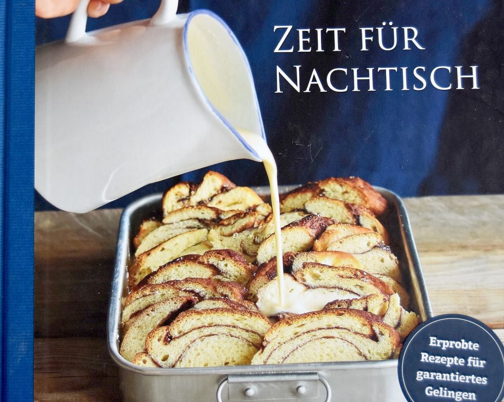 Von den Uplengener Landfrauen gibt es inzwischen mehrere Kochbücher. Das besondere Rezept findet sich diesmal im Band "Zeit für Nachtisch". Foto: Prins