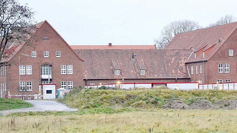 Mehr als 650 Flüchtlinge sind derzeit in der früheren Auricher Kaserne untergebracht. Foto: Aiko Recke