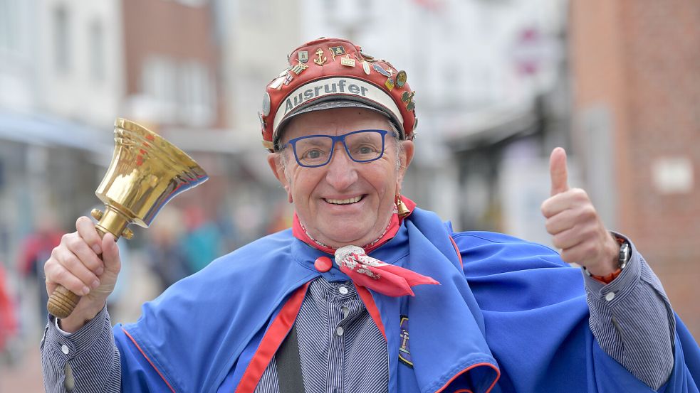 Bernd Krüger macht „das Schönste, was ich mir vorstellen kann“. Der 75-Jährige begrüßt und informiert die Gäste dreimal wöchentlich. Foto: Ortgies