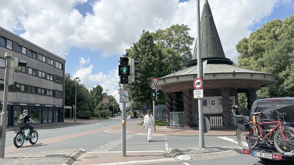 Auch zum Chinesentempel leuchtet die Otto-Ampel. Foto: Schuurman