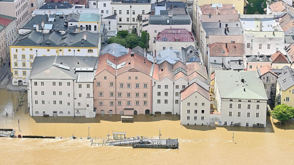 Passau und andere Orte an der Donau wurden vom Hochwasser im Juni 2024 stark getroffen. Foto: IMAGO / Sven Simon