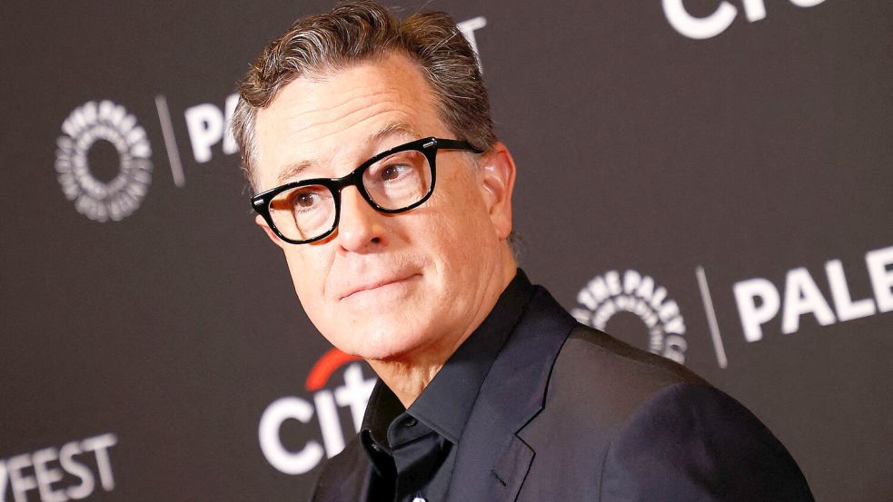 In seiner Late-Show prangert US-Talker Stephen Colbert Limburgs Plan zur Taubentötung an. Foto: AFP/MICHAEL TRAN