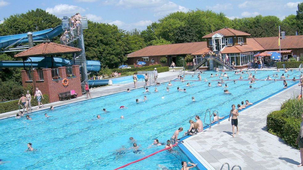 Seit 4. Mai ist die Saison im Freibad Hengstforde im ammerländischen Apen eröffnet. Das warme Wetter sorgt für viele Badegäste. Archivfoto