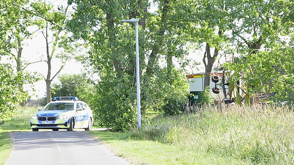 Feuerwehr und Polizei waren Bunderhammrich im Einsatz. Foto: Wolters