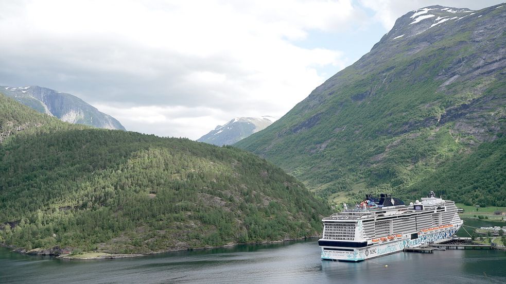 Immer mehr Urlauber bleiben heißen, überfüllten Stränden fern. Foto: AFP/OLIVIER FENIET