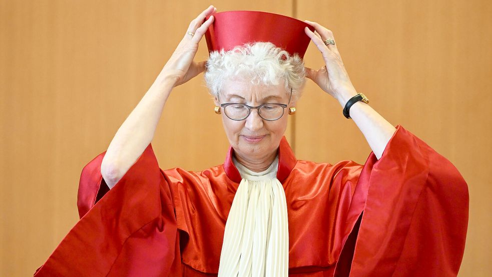 Doris König, Vizepräsidentin des Bundesverfassungsgerichts, bei der Urteilsverkündigung am Dienstag Foto: dpa