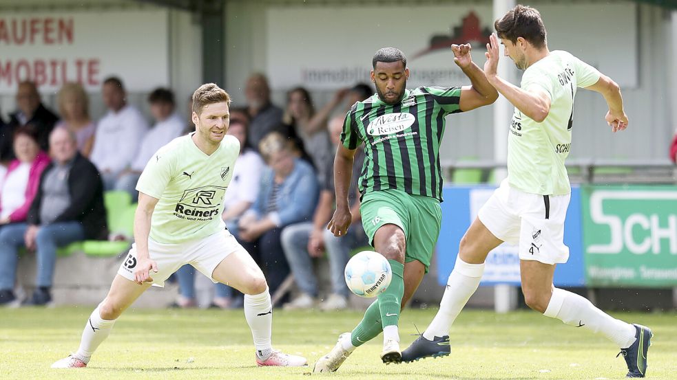 GW Firrel hat nicht mehr automatisch Heimrecht, wie dieses Jahr zum Beispiel gegen SF Larrelt. Foto: Doden/Emden